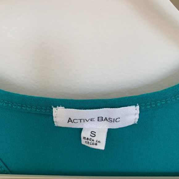 Active Basic Green Tank Top in Size Small - Picture 3 of 6